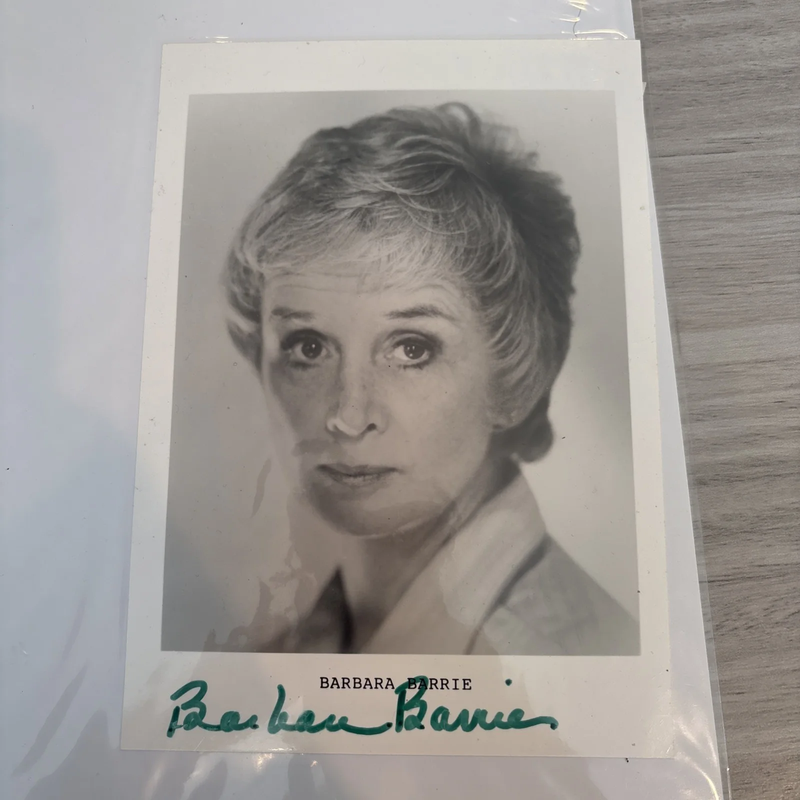 Barbara Barrie — Barbara Barrie Signed Autographed 5 x 7 B & W Photo, изображение 2