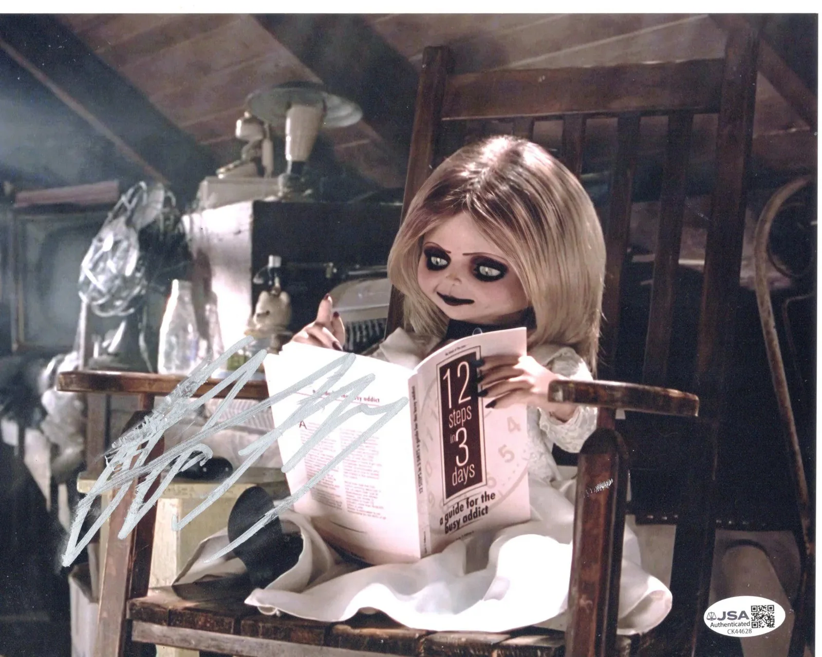 Jennifer Tilly — Jennifer Tilly signed 8x10 Photo Tiffany Valentine Seed of Chucky JSA *Damage*