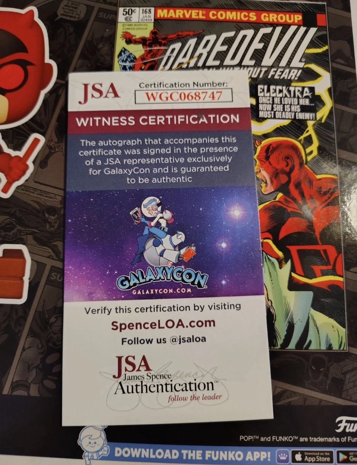 Charlie Cox — Charlie Cox Signed Marvel Daredevil Funko Pop Comic Cover With COA, изображение 2