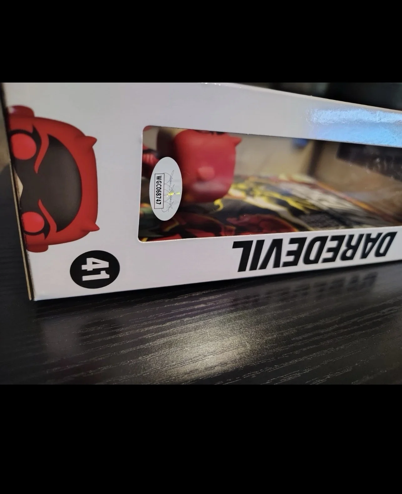 Charlie Cox — Charlie Cox Signed Marvel Daredevil Funko Pop Comic Cover With COA, изображение 4