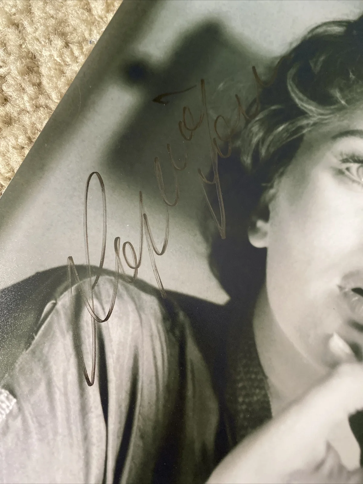 Sophia Loren Signed Autographed 8x10 Photo Beckett BAS, image 2