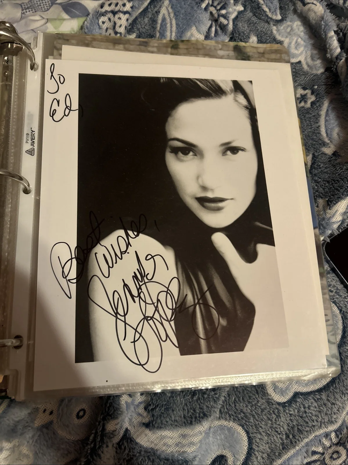 Jennifer Lopez — Jennifer Lopez Autographed 8 X 10 Black-And-White Photo