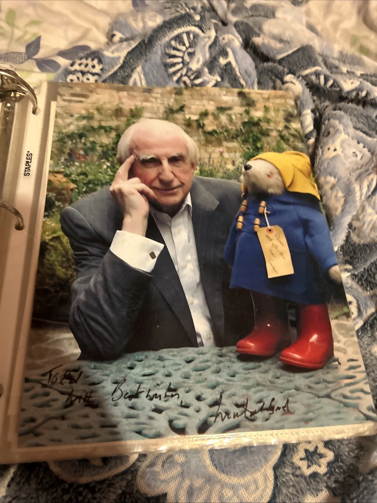 Michael Bond — Michael Bond Autographed 8 X 10 Color Photo Paddington Bear, изображение 5