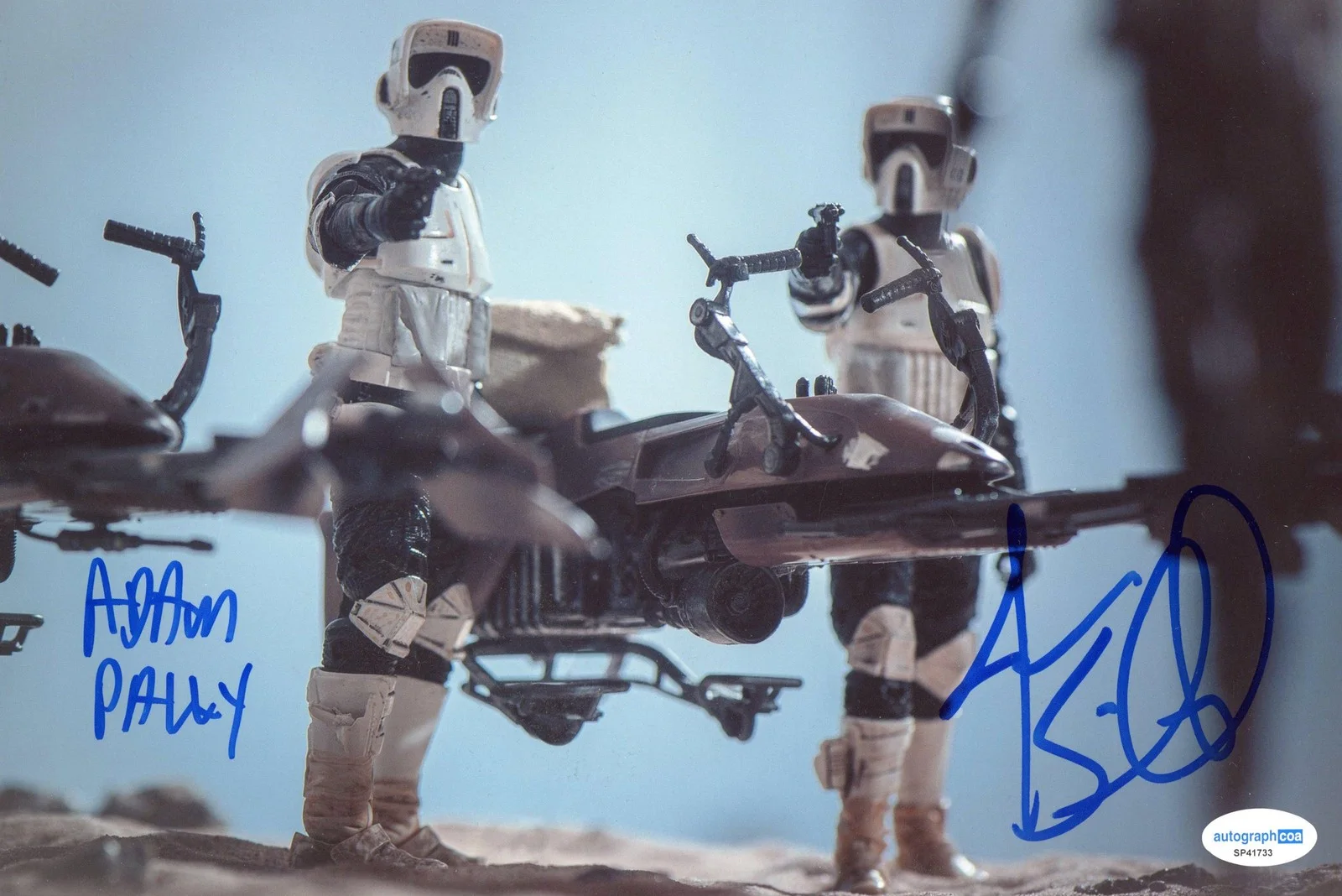 Adam Pally, Jason Sudeikis — Jason Sudeikis & Adam Pally "The Mandalorian" AUTOGRAPHS Signed 8x12 Photo ACOA