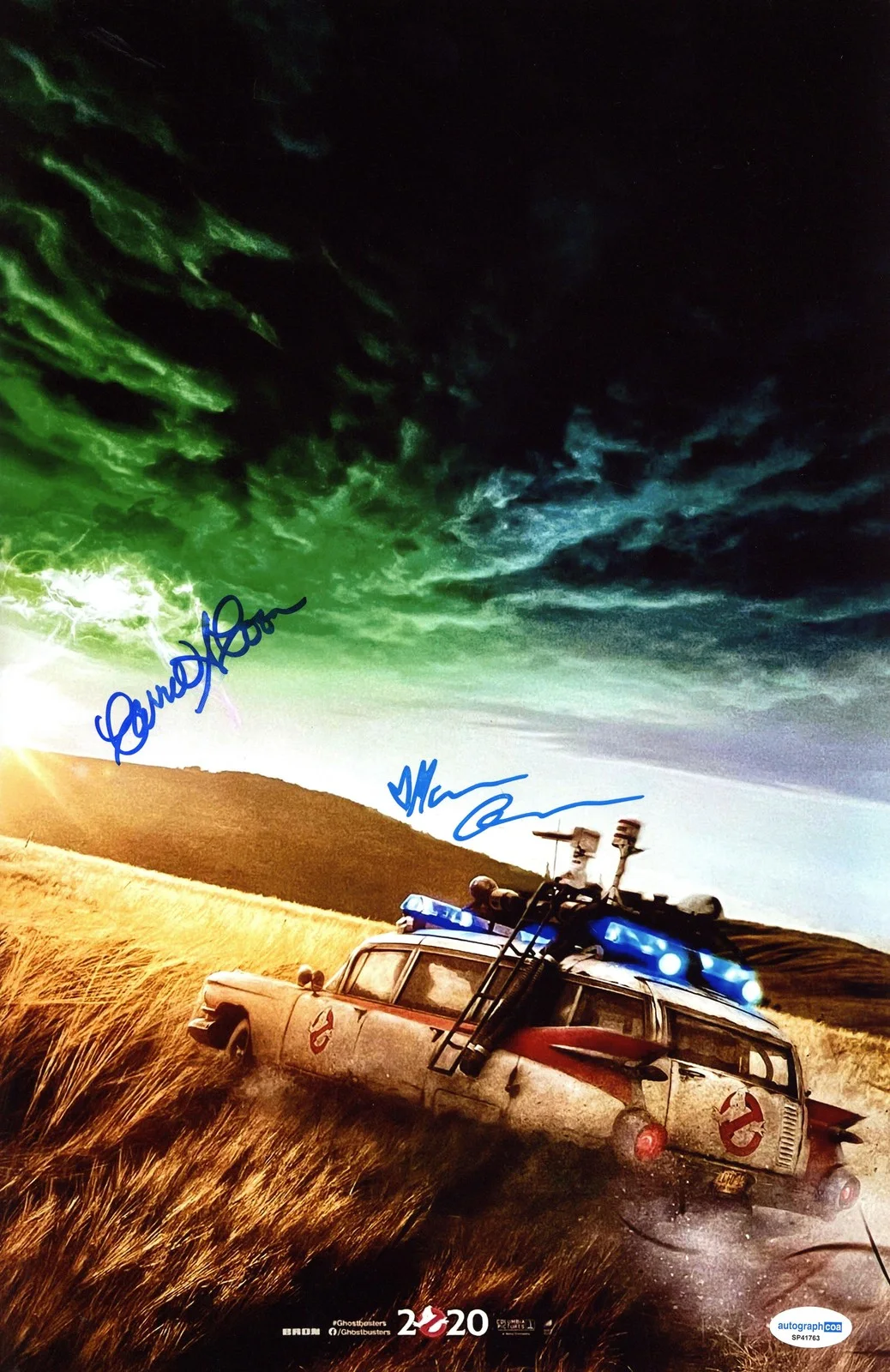 Carrie Coon, Mckenna Grace — Mckenna Grace & Carrie Coon "Ghostbusters: Afterlife" SIGNED 11x17 Photo ACOA