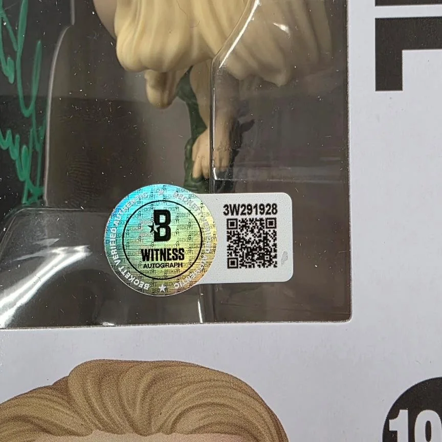 Natasha Henstridge — Natasha Henstridge signed Species "Sil" Funko Pop 1906 autograph ~ Beckett BAS, image 3
