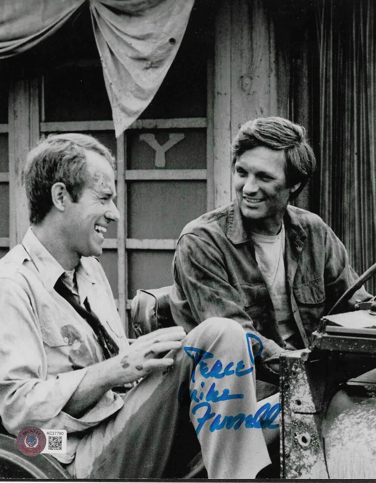 Mike Farrell — Mike Farrell Signed 8x10 Photo BAS Autographed M*A*S*H BJ Hunnicutt 90