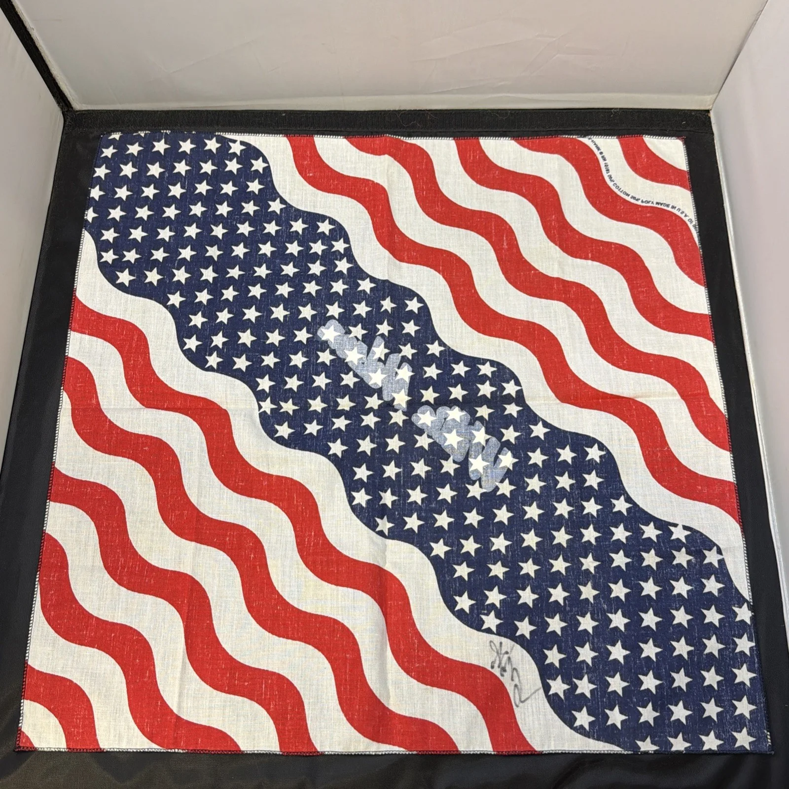 🏜️ 🇺🇸 Willie Nelson 🇺🇸 🏜️ Signed Autograph Bandana COUNTRY ICON, image 3