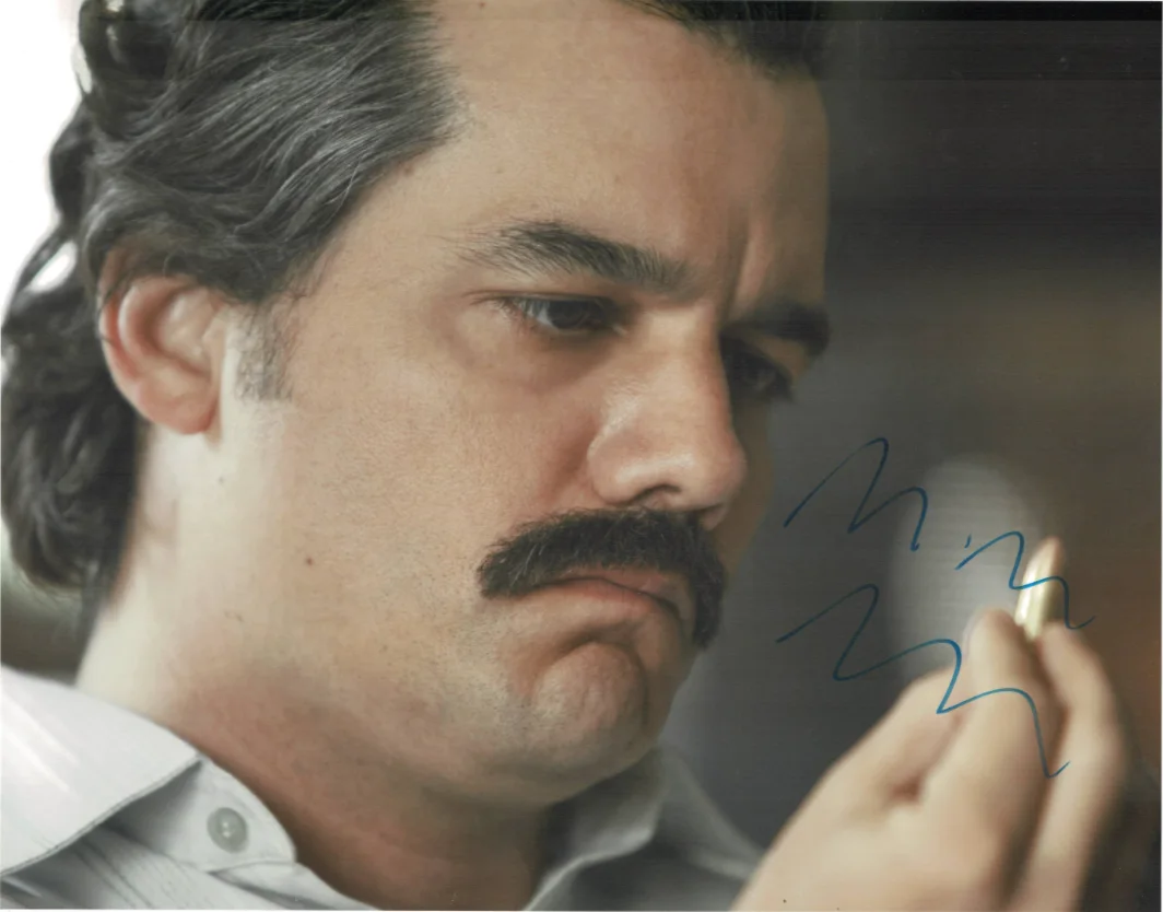 Wagner Moura — Wagner Moura Pablo Escobar Narcos Autographed Signed 11x14 Photo AMCo COA 16258