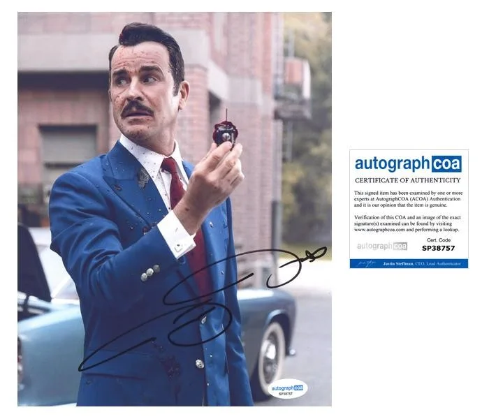 Justin Theroux — Justin Theroux "Fallout" AUTOGRAPH Signed 'Robert House' 8x10 Photo B ACOA