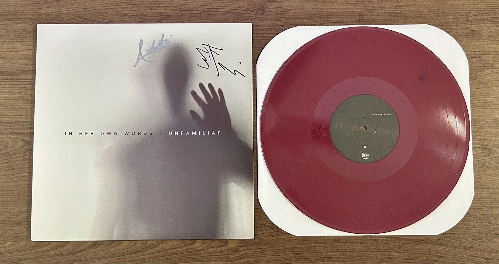 IN HER OWN WORDS SIGNED AUTOGRAPH X2 UNFAMILIAR VINYL LP RECORD, image 2