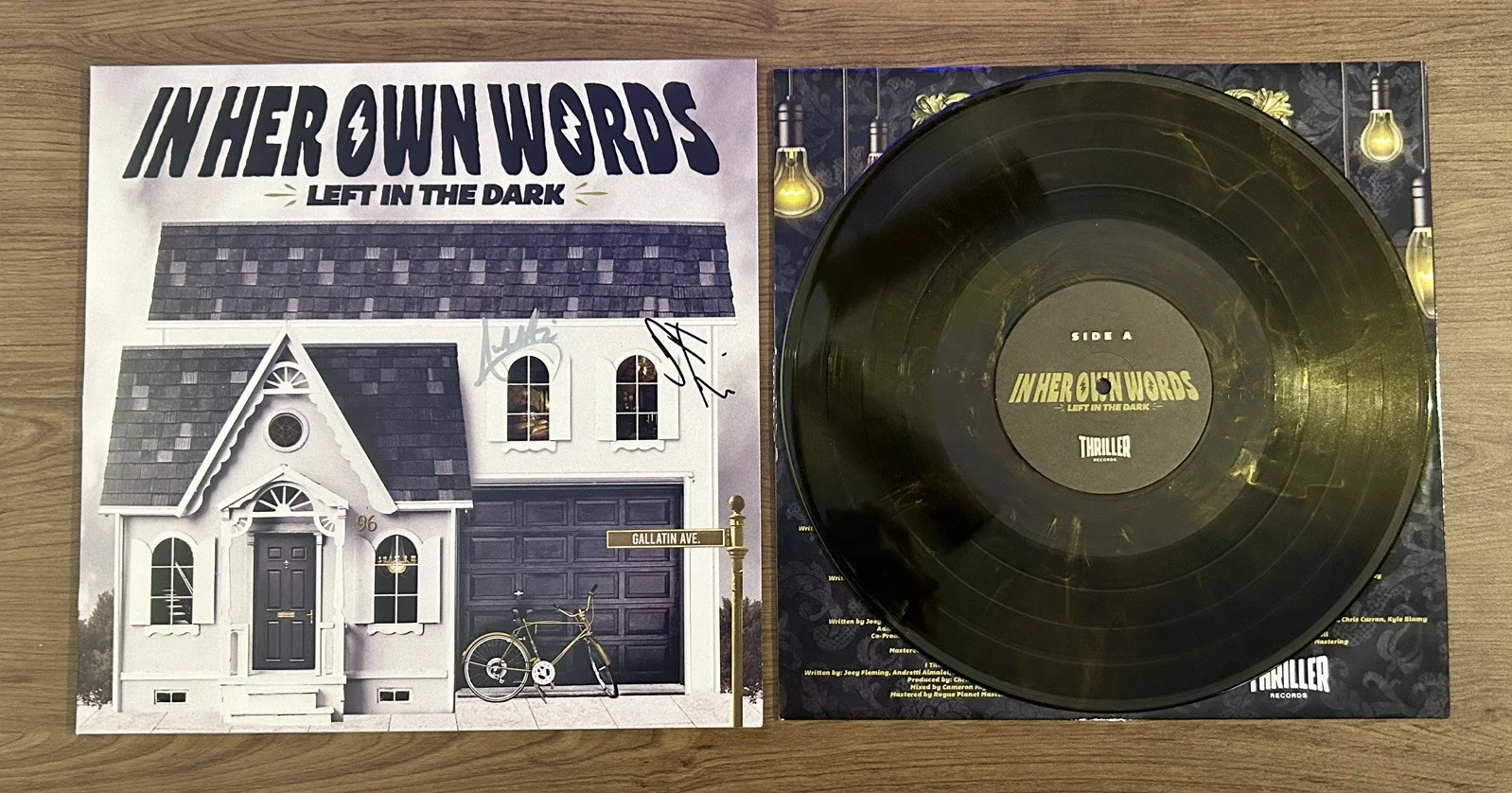 IN HER OWN WORDS SIGNED AUTOGRAPH X2 LEFT IN THE DARK VINYL EP RECORD, image 2