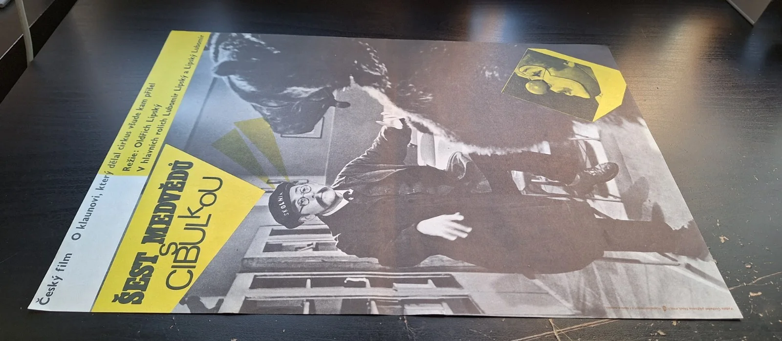 SIX BEARS AND A CLOWN, ORIGINAL A3 CZECH MOVIE POSTER, YELLOW VERSION, image 2