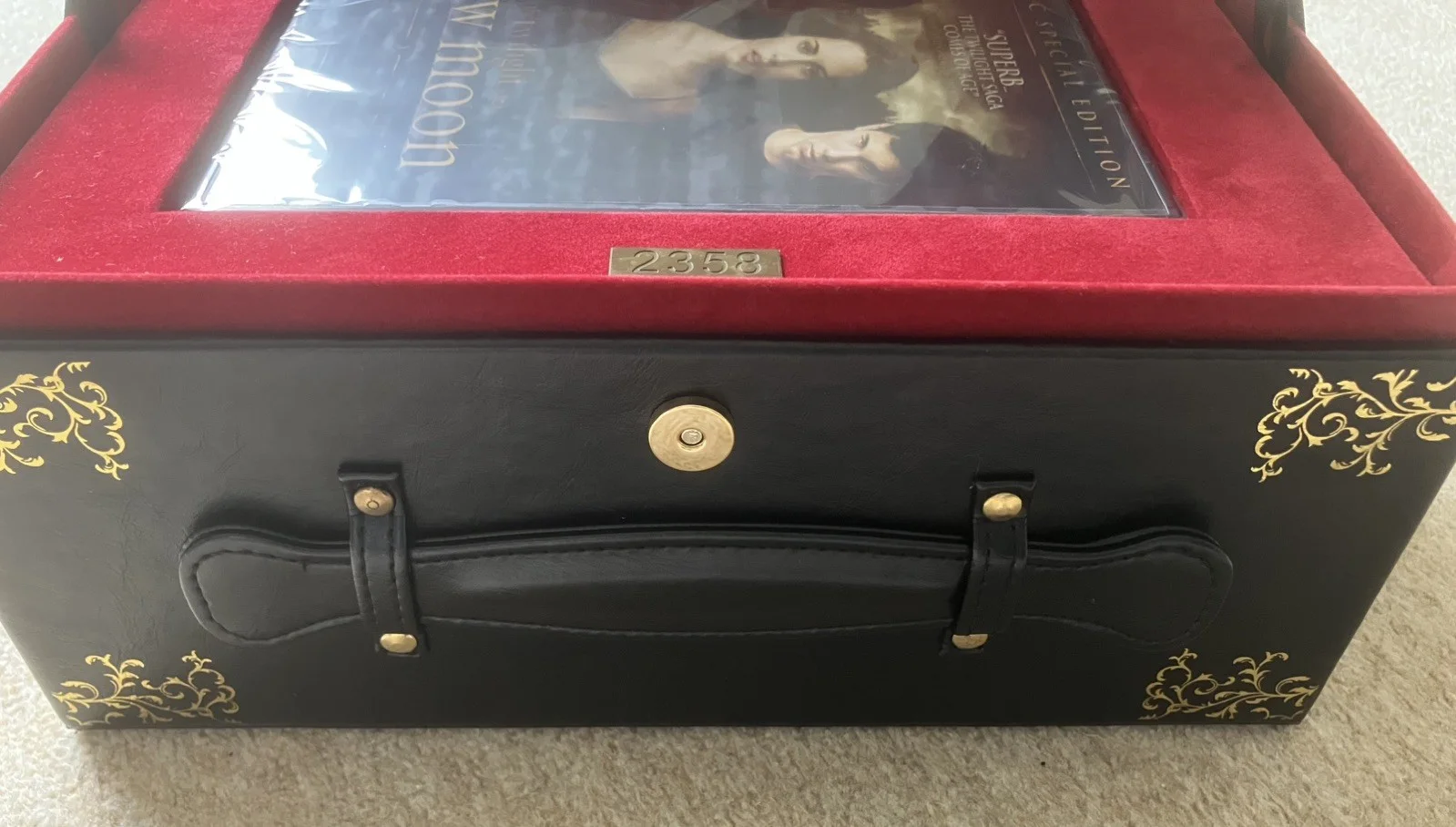 Twilight Saga New Moon - official Memory Box + DVD #2358 - UK Exclusive, image 2