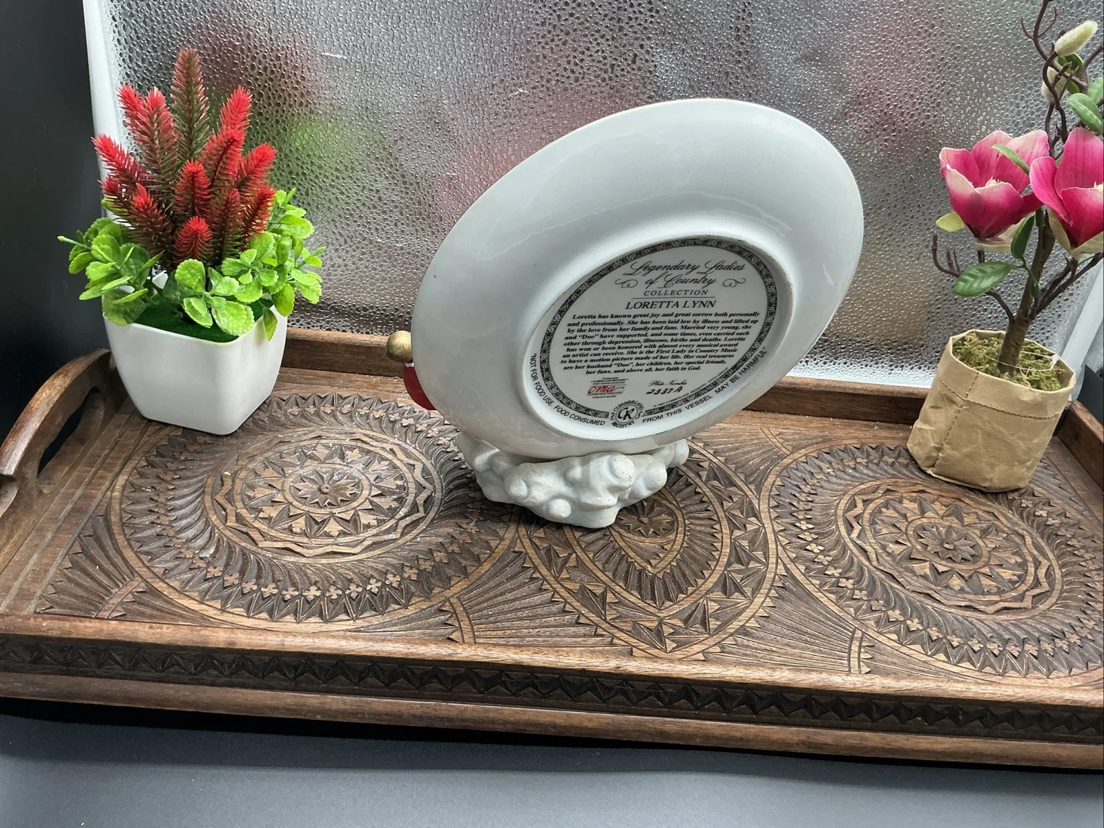 LORETTA LYNN PLATE AND STAND AUTOGRAPHED, image 5