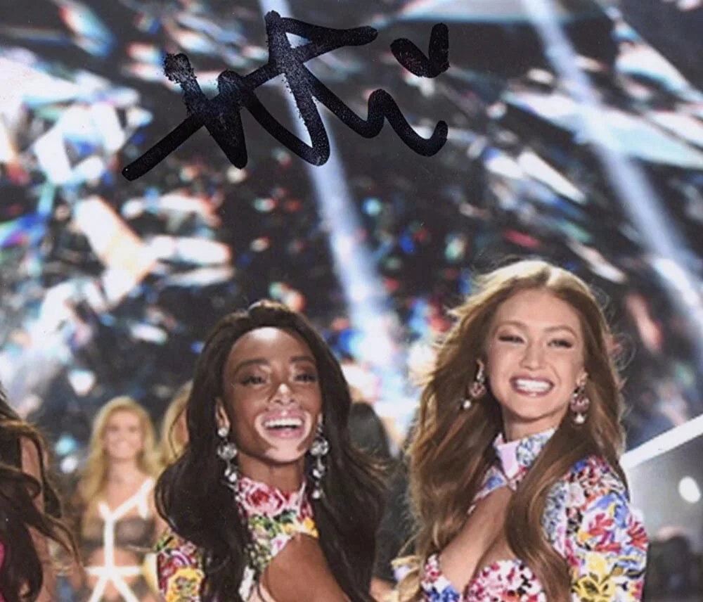WINNIE HARLOW — Winnie Harlow signed 8x10 Photo "VICTORIA'S SECRET FASHION SHOW" b Sexy ACOA COA, изображение 4
