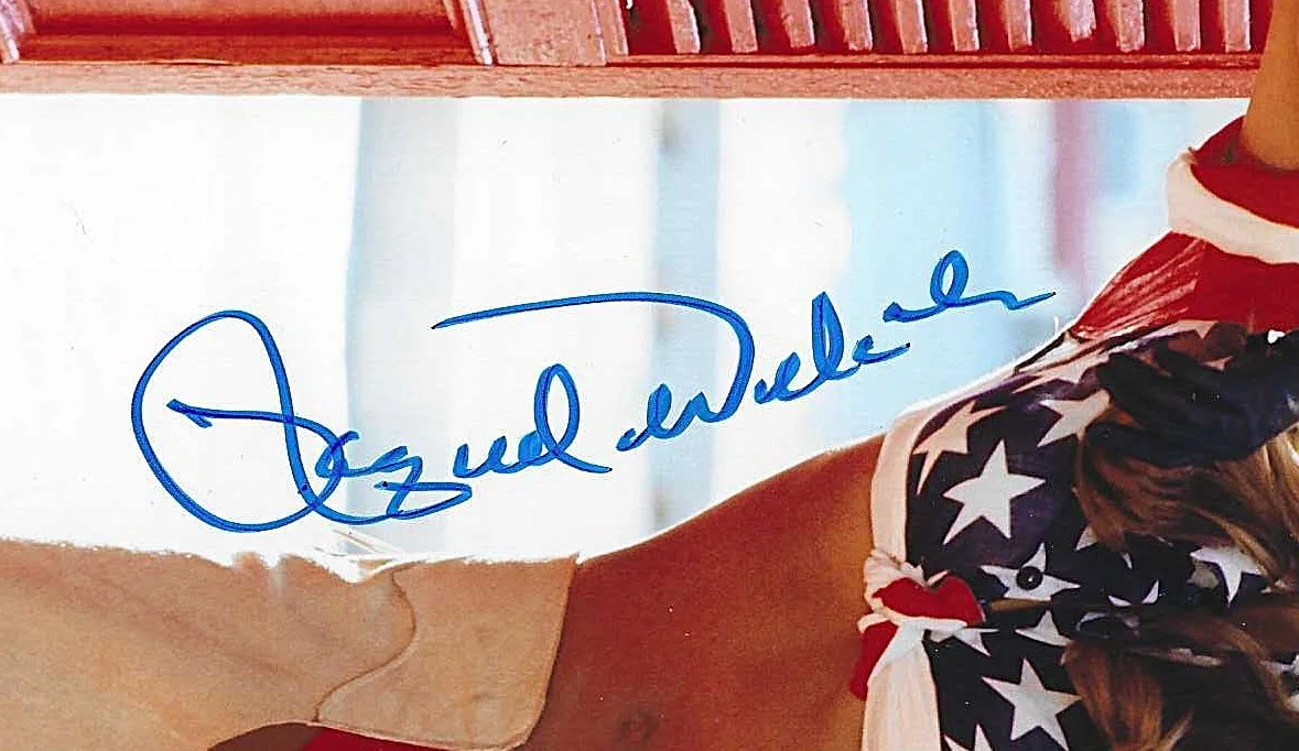 RAQUEL WELCH — RAQUEL WELCH LATE ACTRESS MODEL SEX SYMBOL HAND SIGNED PHOTO -SPECIAL SIGNING, изображение 2