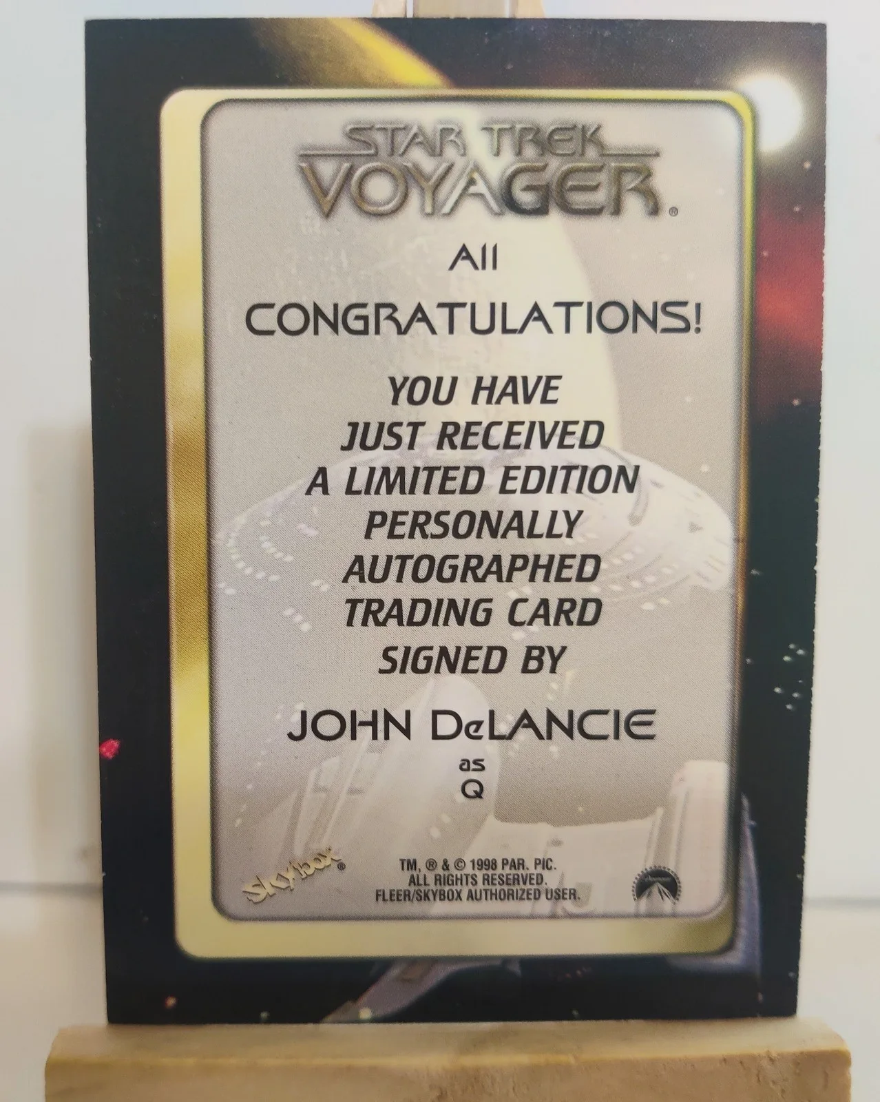Authentic Autograph-John DeLancie A-11-Fleer/Skybox-Excellent, image 2