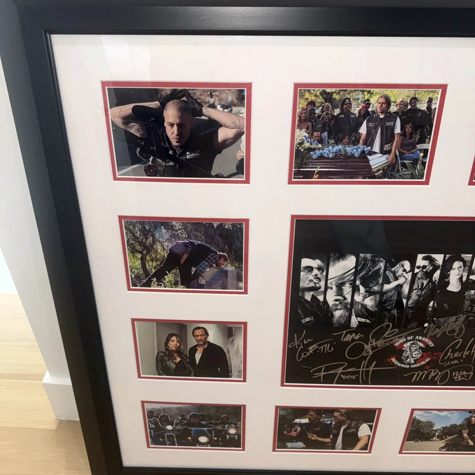 Charlie Hunnam/Ryan Hurst/Ron Pearlman — Price is firm!!!! Sons Of Anarchy Signed Cast(READ) Photo Autographed COA, image 3