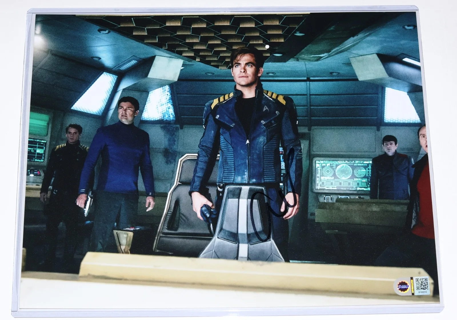 Chris Pine — CHRIS PINE Signed STAR TREK 11X14 PHOTO + SWAU COA Captain Kirk Autograph