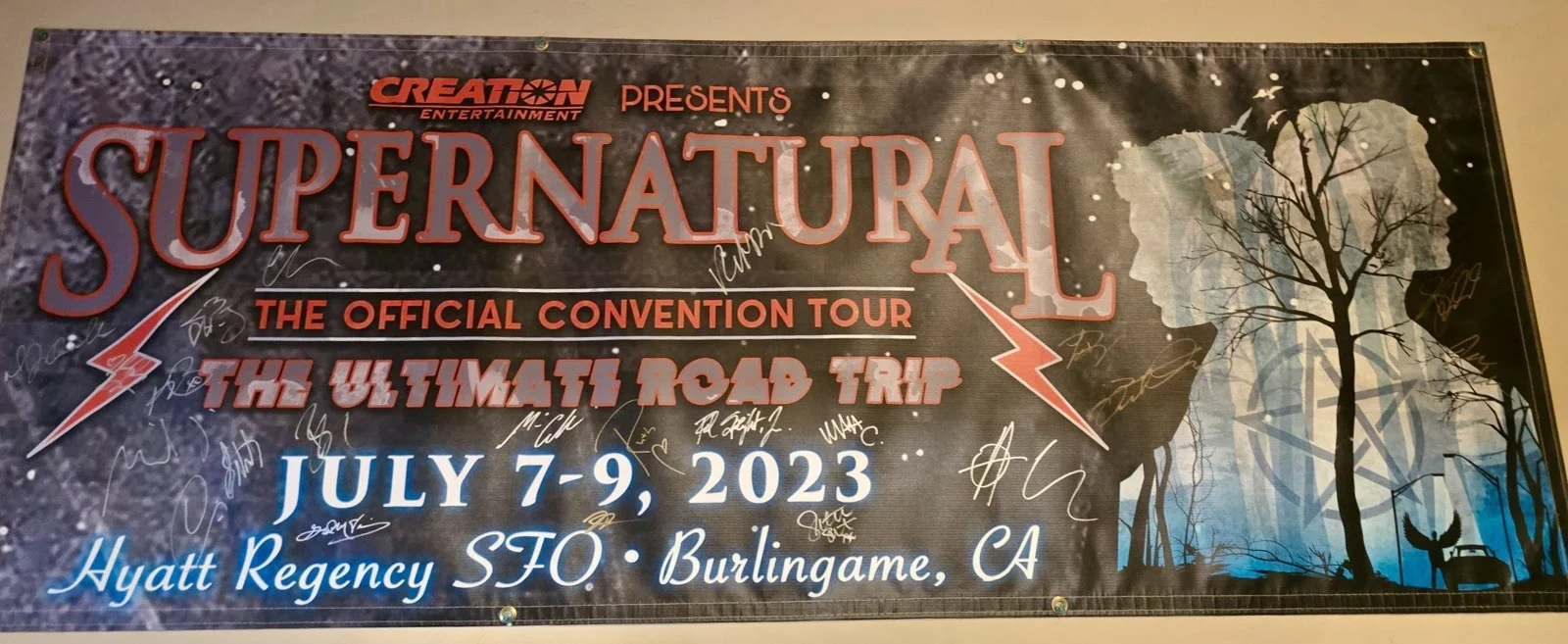 Supernatural Cast Signed Banner 20 Signatures RARE 2023, изображение 3