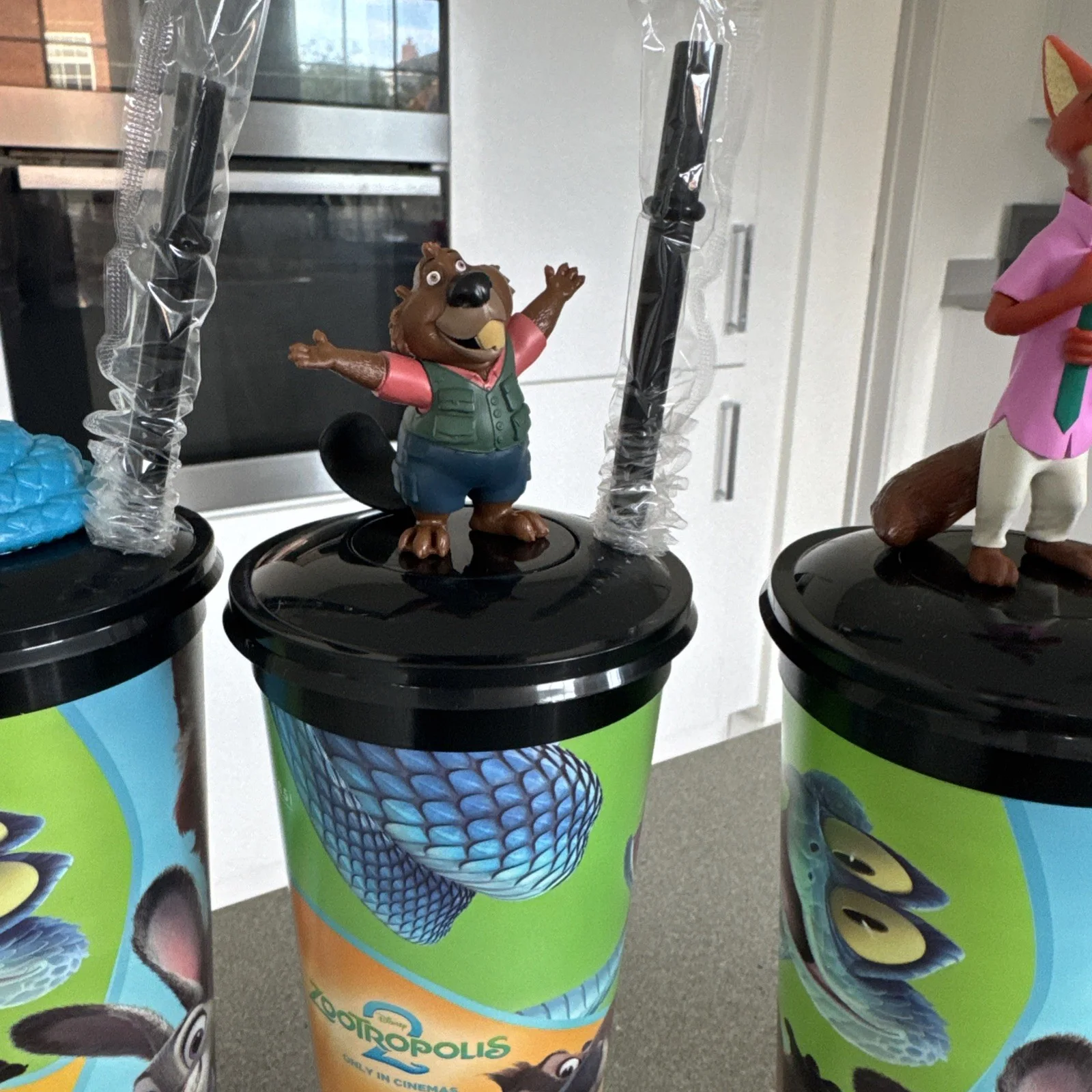 Zootropolis 2 UK Cinema Complete Set 4 Drinking Cups + Popcorn Bucket Disney, изображение 3