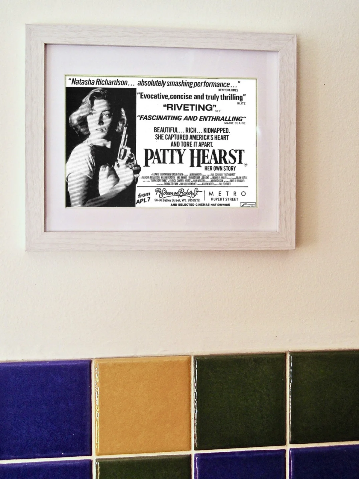 PATTY HURST+FRAMED ORIGINAL PRESS AD MOVIE POSTER+1989, изображение 2