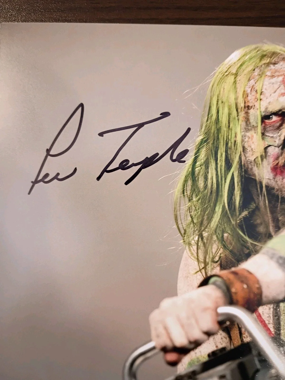 Lew Temple — LEW TEMPLE Signed Autographed 8x10 Photo as PSYCHO-HEAD from 31..JSA COA, изображение 3