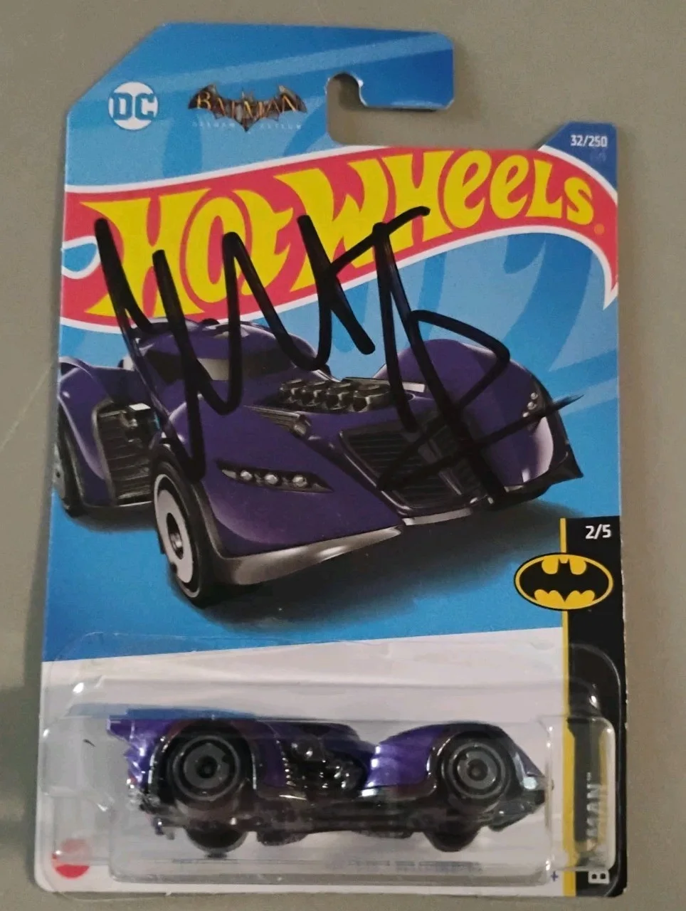 Christian Bale — CHRISTIAN BALE BATMAN THE DARK KNIGHT HOTWHEELS SIGNED AUTOGRAPH EXACT PROOF PIC