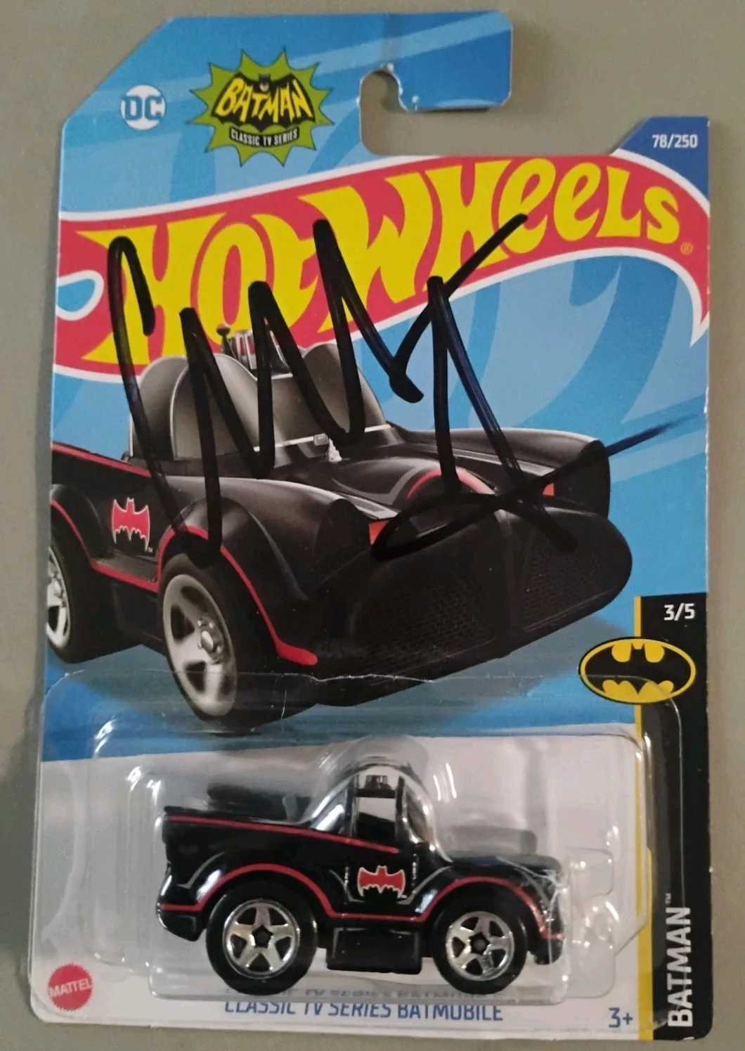 Christian Bale — CHRISTIAN BALE BATMAN THE DARK KNIGHT HOTWHEELS TUMBLER SIGNED EXACT PROOF PIC