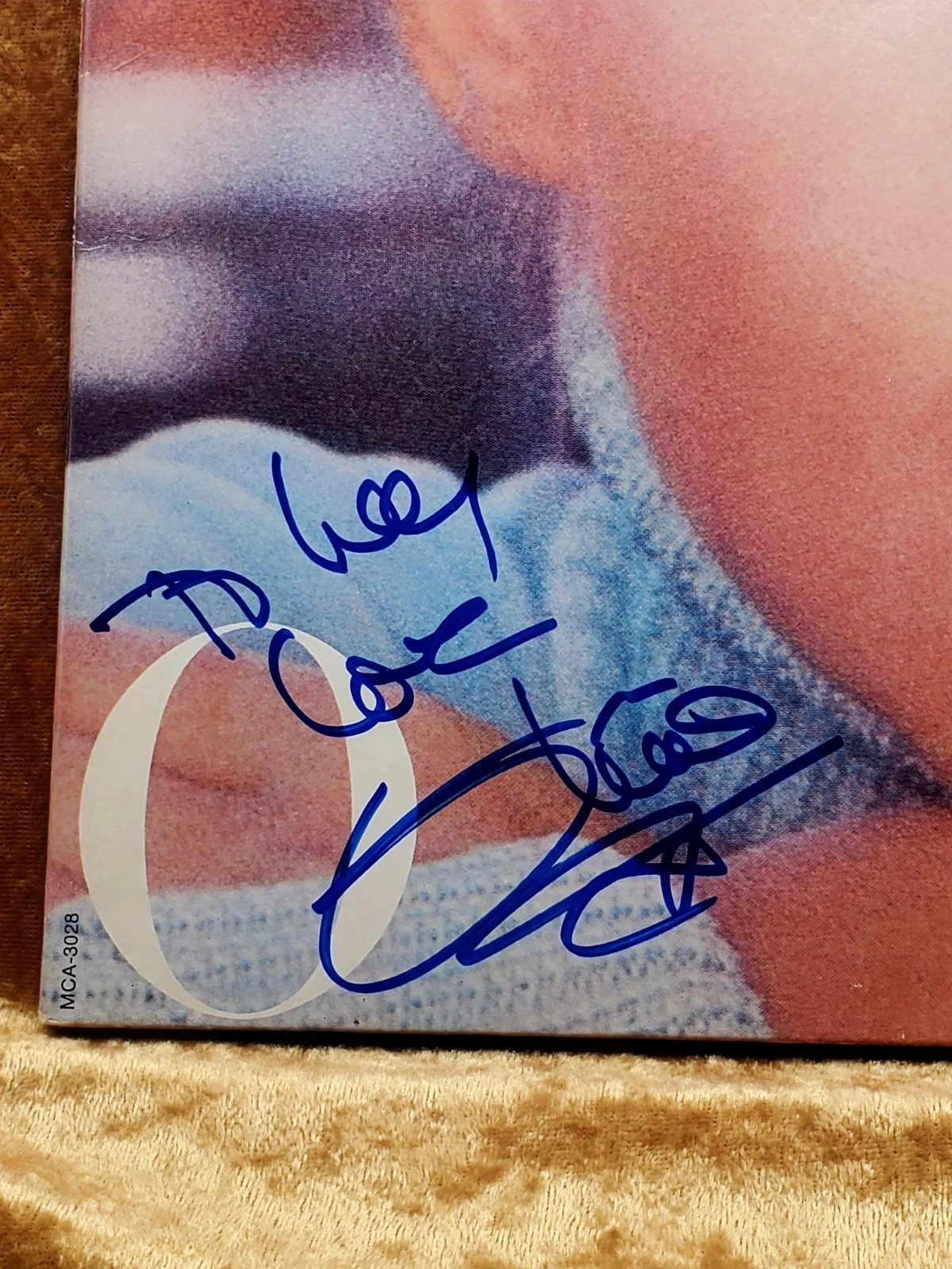 Olivia Newton-John PSA / DNA Signed Autograph Album Record LP Greatest Hits, image 2