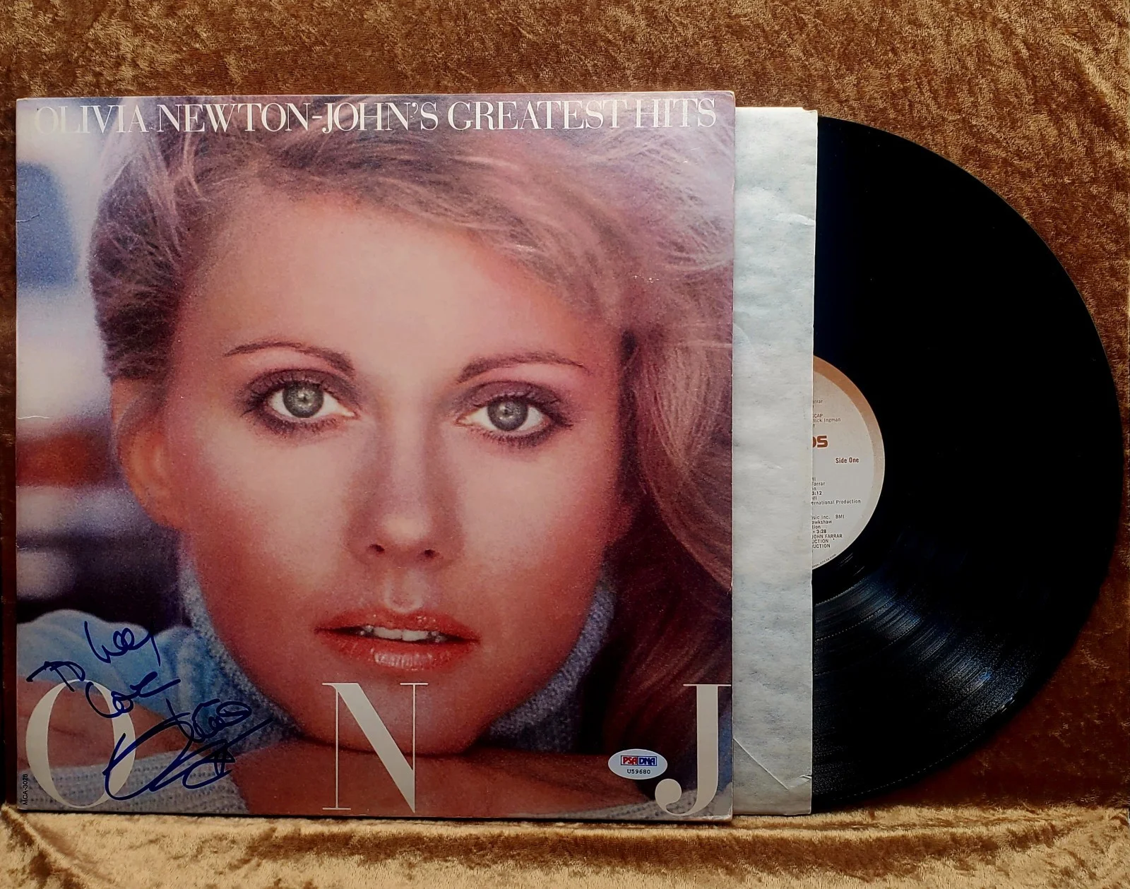 Olivia Newton-John PSA / DNA Signed Autograph Album Record LP Greatest Hits, image 4