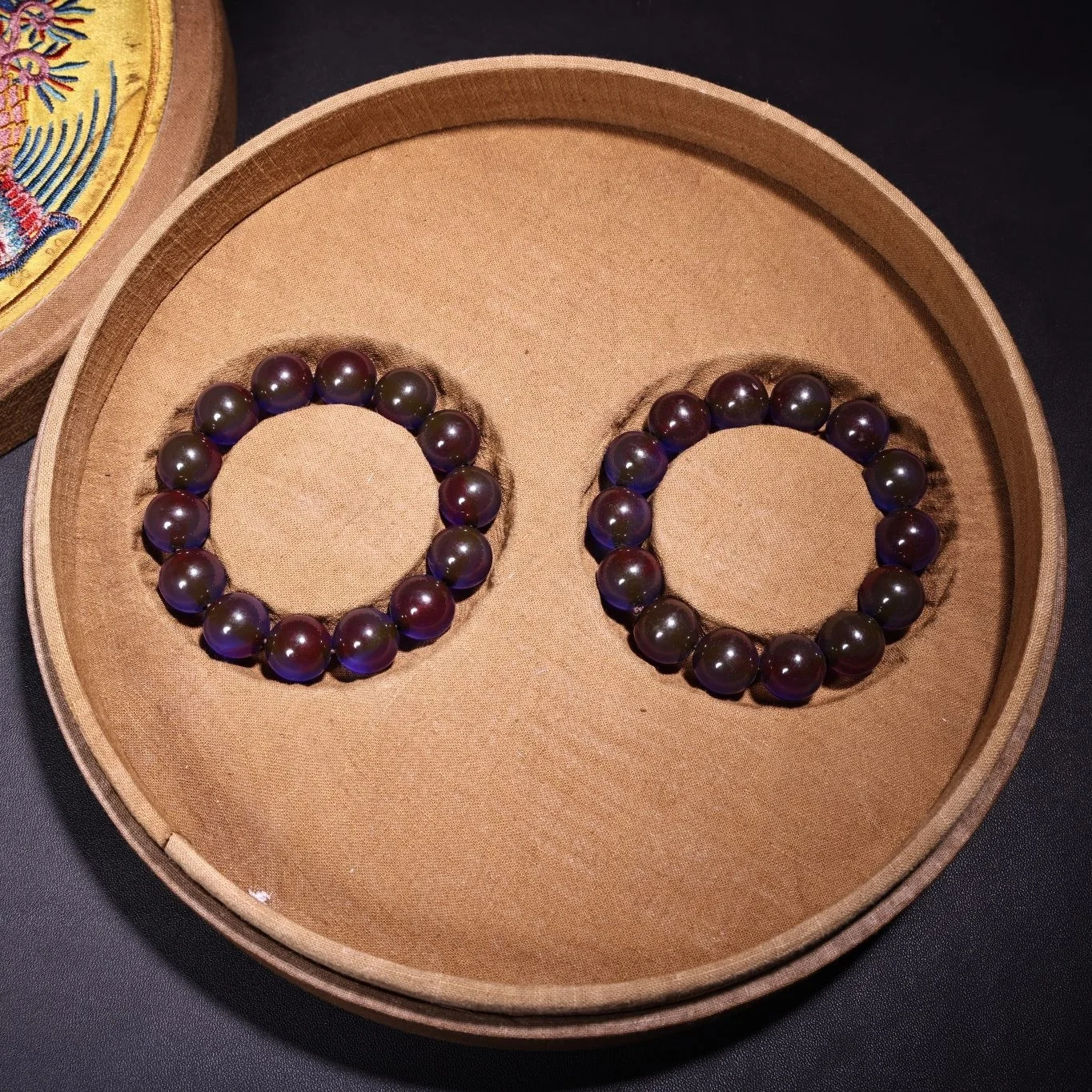 Qing Dynasty Palace Collected Agate Bracelets/Bracelet Diameter 1.6CM, image 3