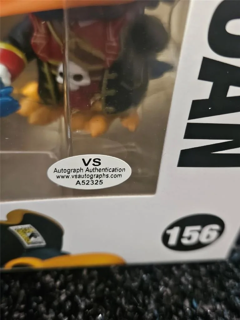 KEANU REEVES — KEANU REEVES HAND SIGNED AUTOGRAPHED FUNKO POP! 156 TOUCAN PIRATE COMIC CONCOA, image 3