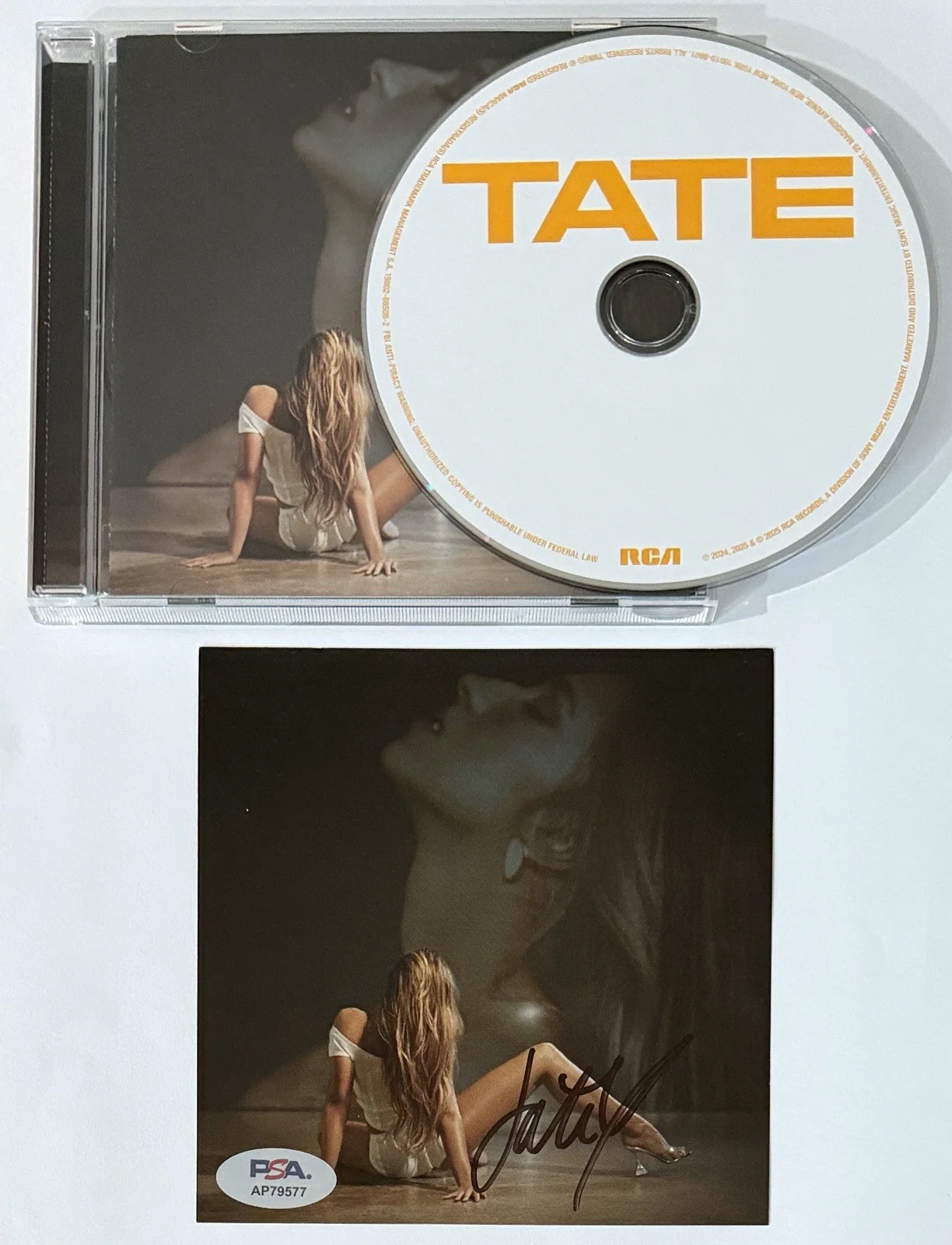 SIGNED Tate McRae So Close to What Cover Art Card & CD Autograph PSA DNA COA, изображение 2