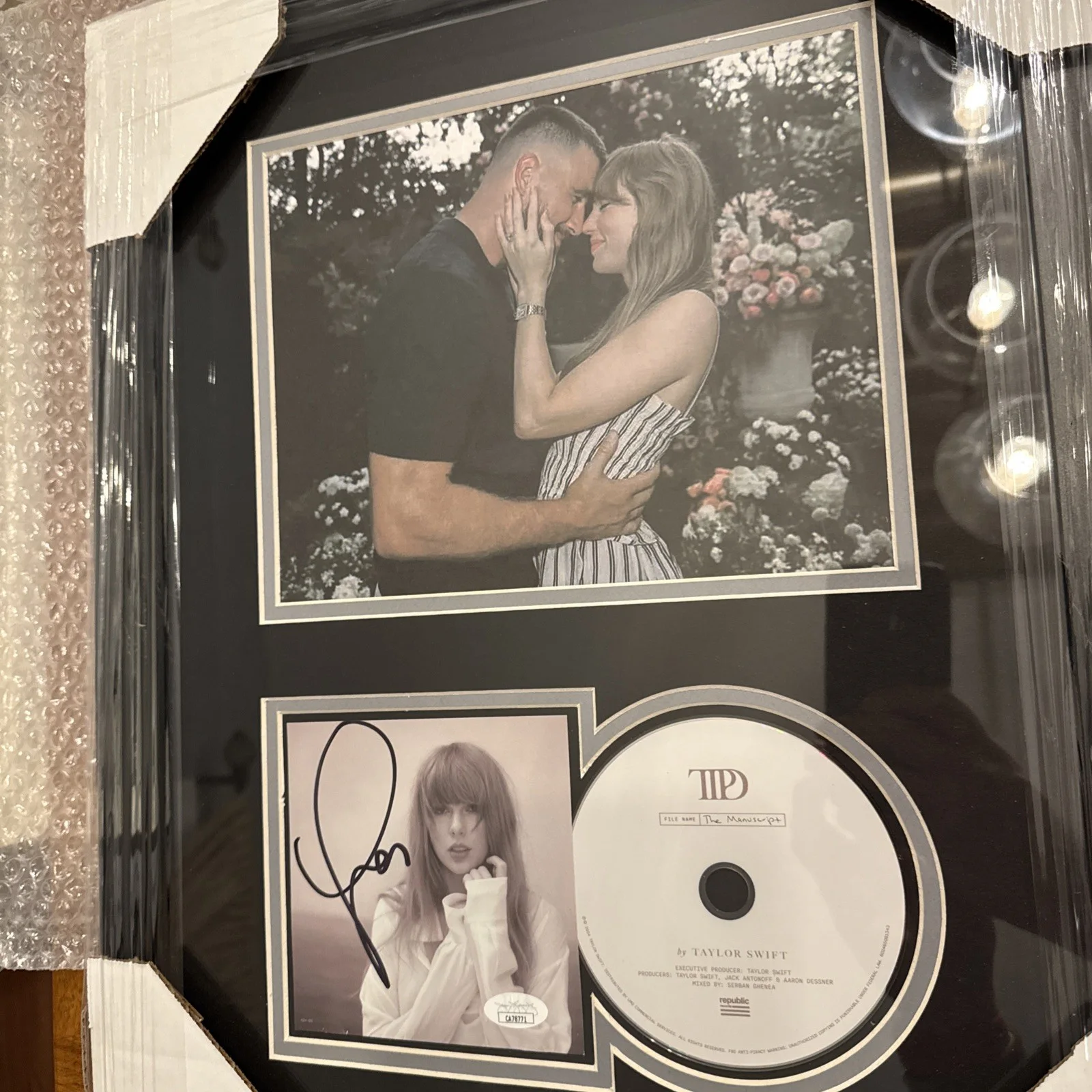 Taylor Swift Signed "The Tortured Poets Dept" Framed CD Insert Display (JSA), image 4