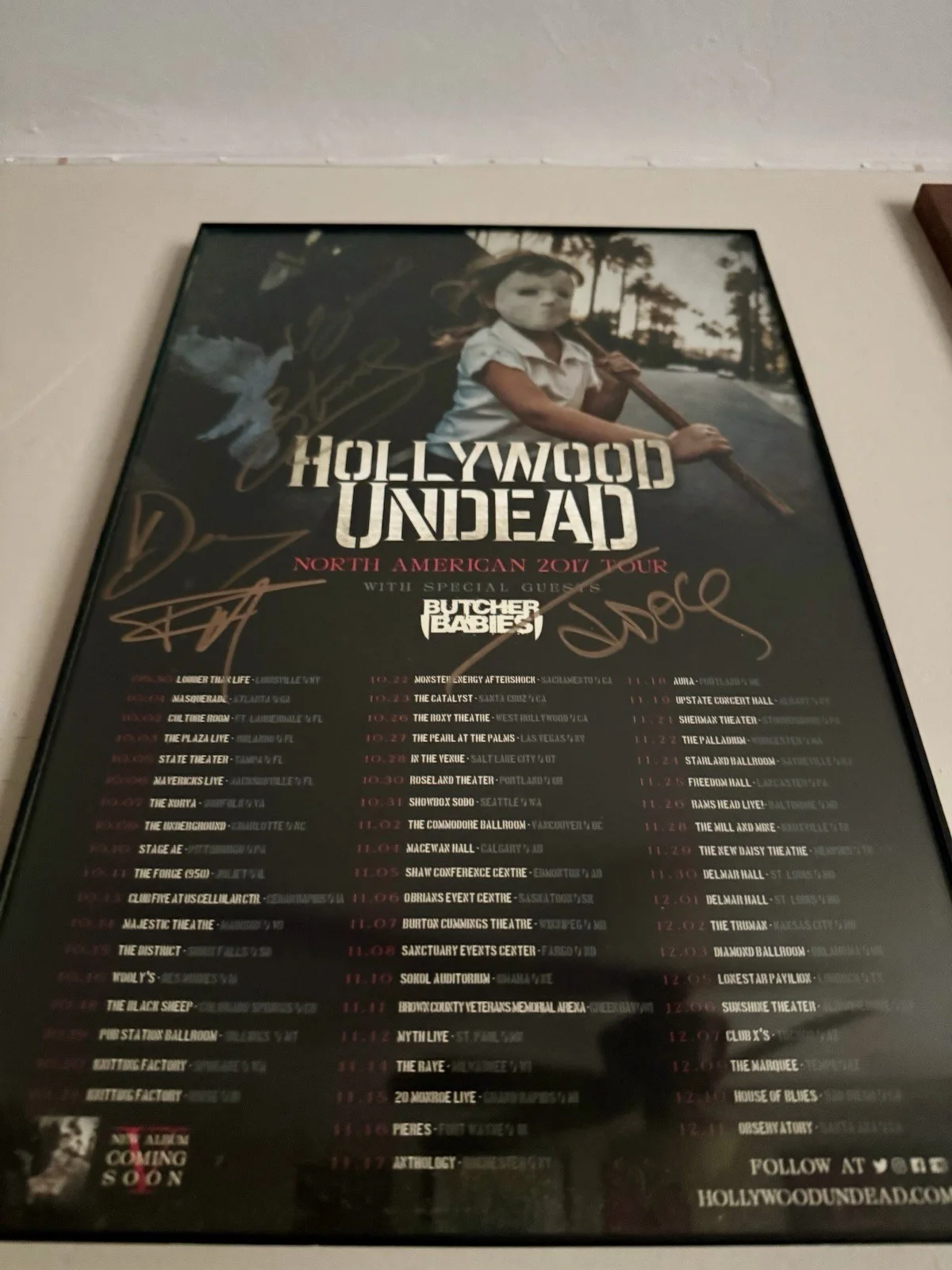 Hollywood Undead 2017 Tour Poster Signed Gold, image 2