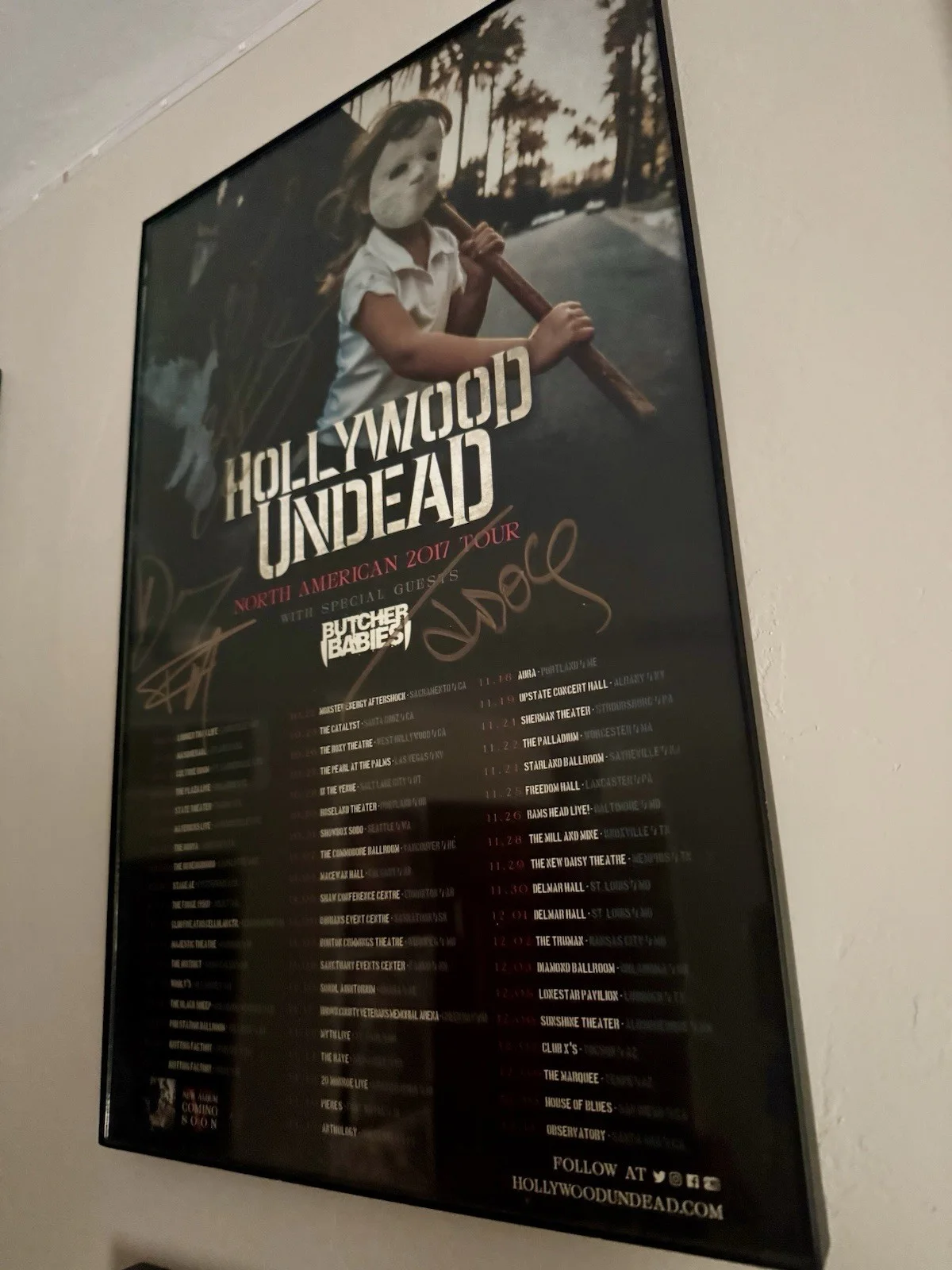 Hollywood Undead 2017 Tour Poster Signed Gold, image 3