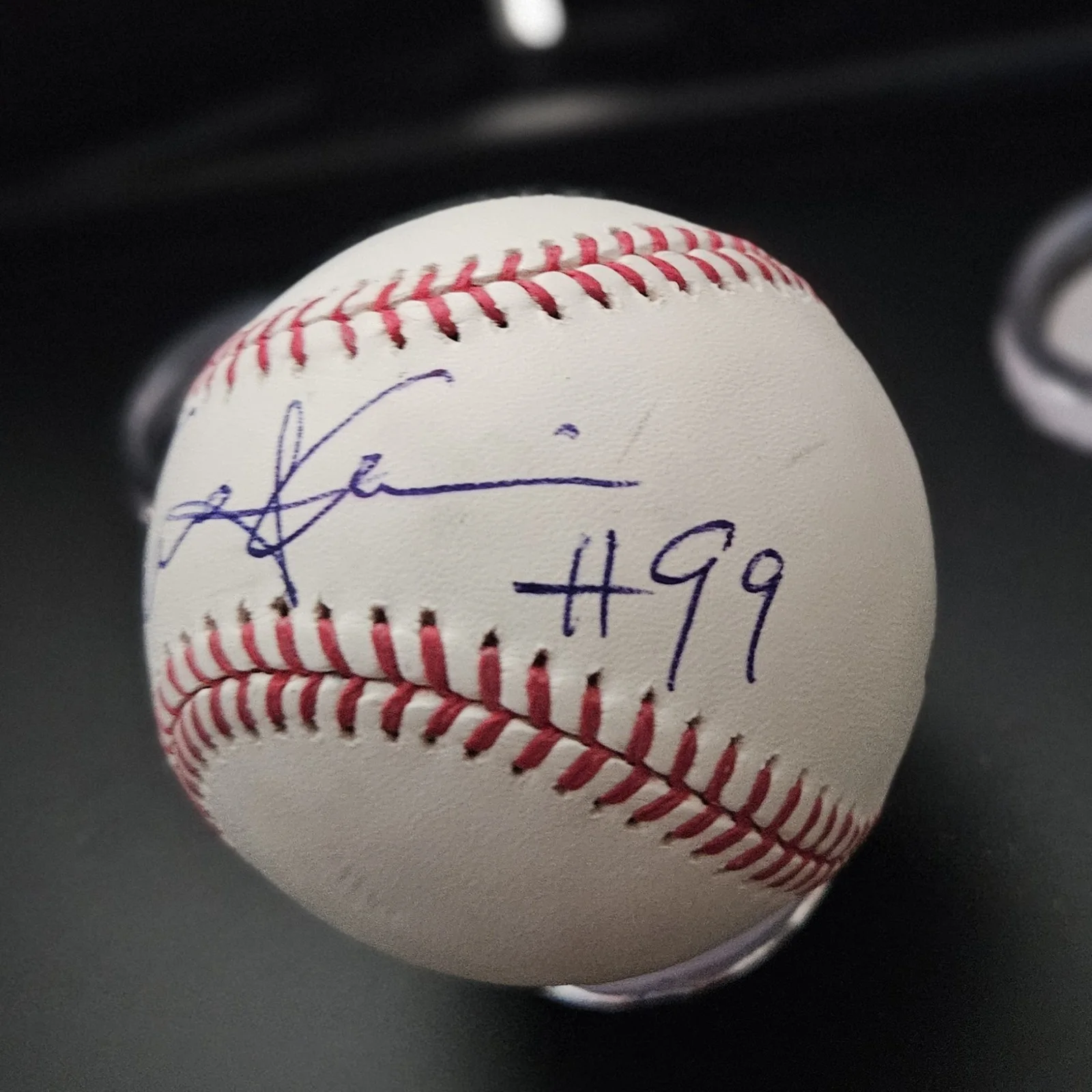 Charlie Sheen — Charlie Sheen Autographed Signed Rawlings Baseball Beckett BAS #99 Wild Thing, изображение 2