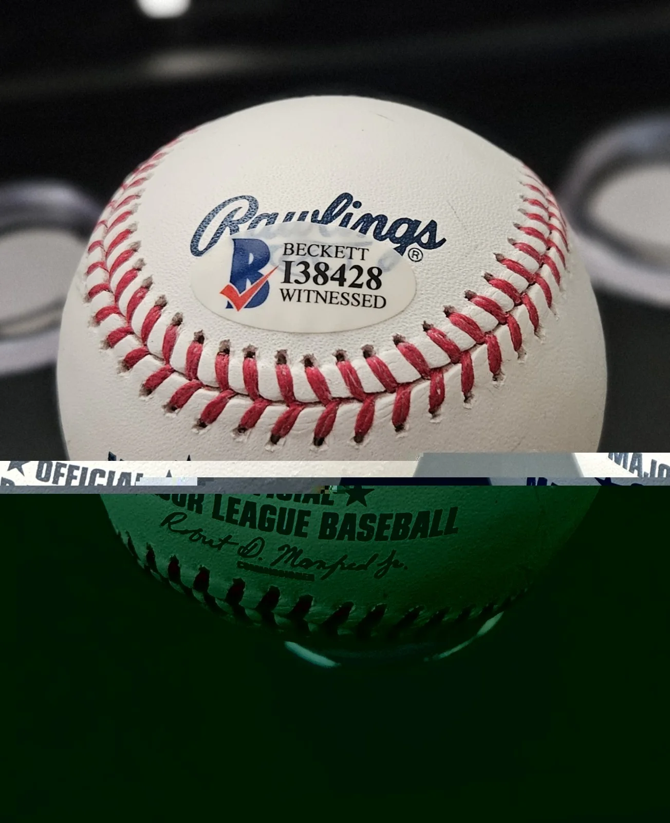 Charlie Sheen — Charlie Sheen Autographed Signed Rawlings Baseball Beckett BAS #99 Wild Thing, изображение 3