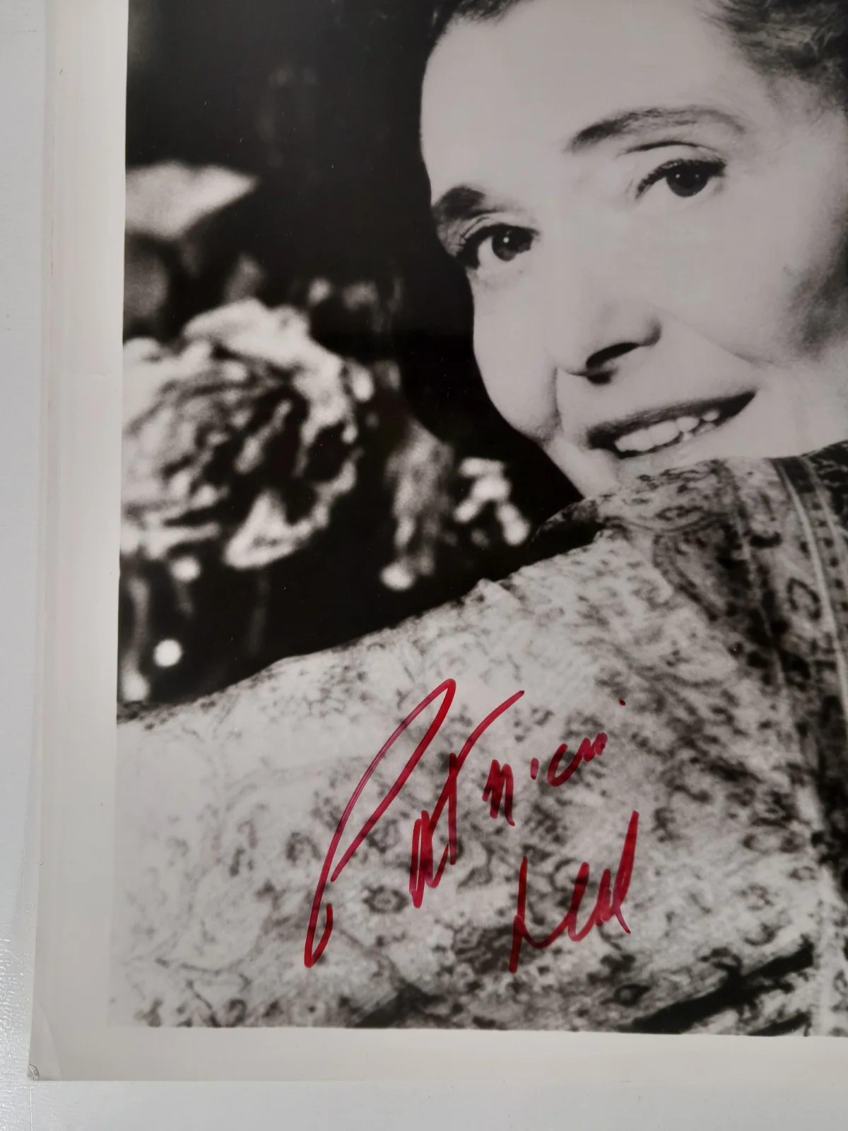 Patricia Neal Actress Hand Signed Autograph 8x10 Photo, image 2