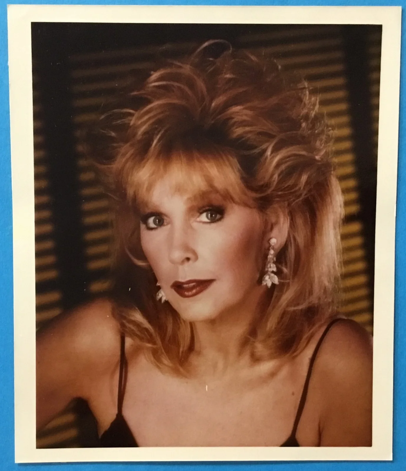 Stella Stevens — Stella Stevens Signed Index Card with Color Photograph, image 2