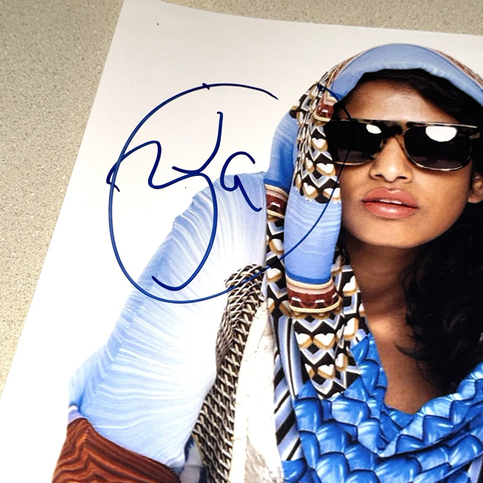 M.I.A. MUSIC autographed signed 10x15 PHOTO PAPER PLANES RAPPER BECKETT BAS COA, image 2
