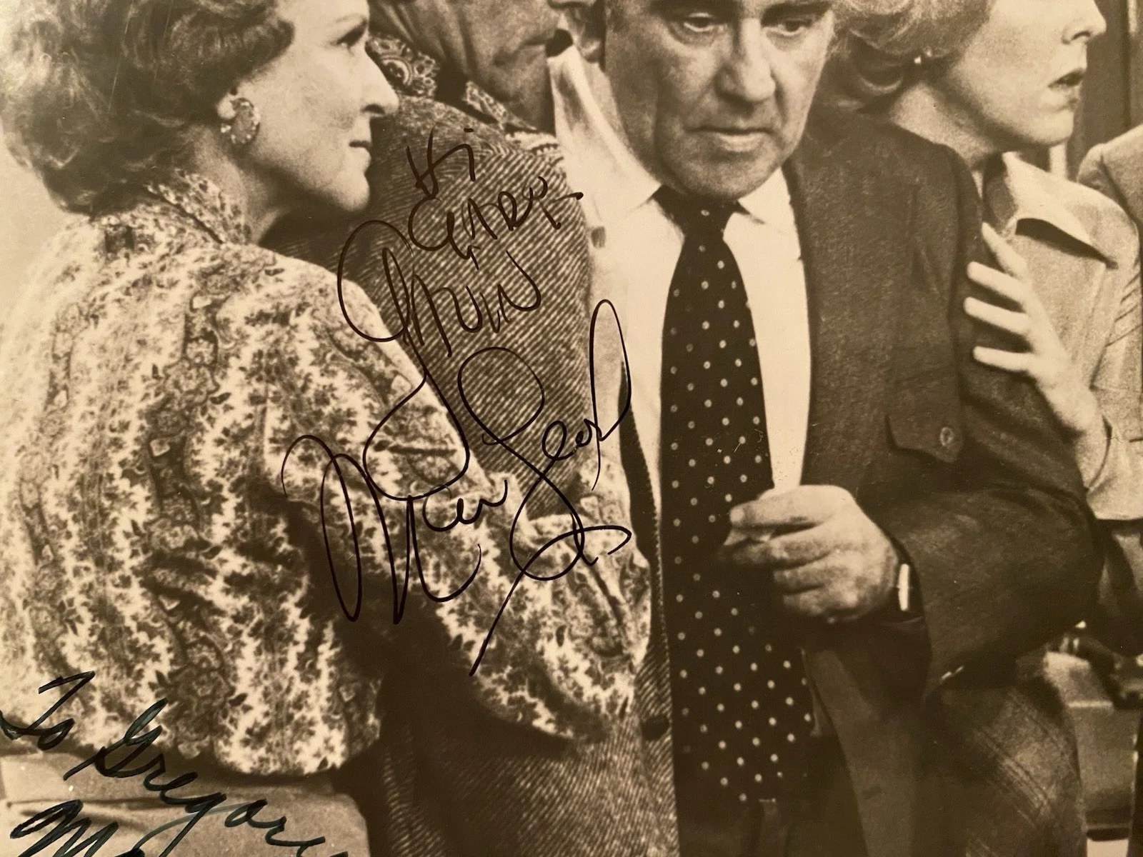 The Cast — The Mary Tyler Moore Show Cast Signed Autographed Photo By 5 With COA VERY RARE, изображение 4