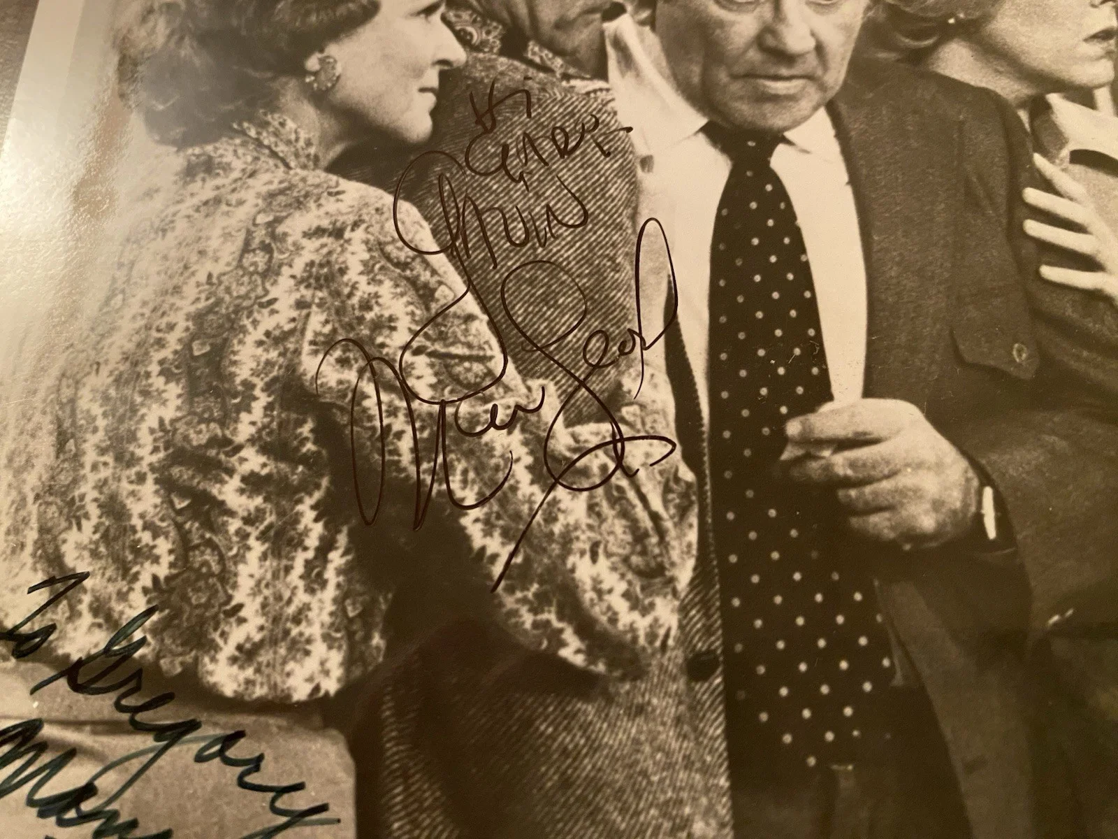 The Cast — The Mary Tyler Moore Show Cast Signed Autographed Photo By 5 With COA VERY RARE, изображение 5