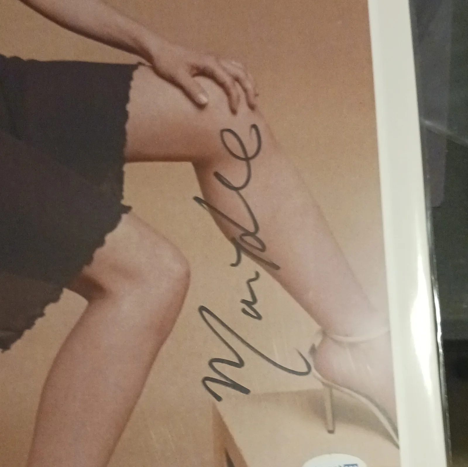Marin Hinkle — Marin Hinkle of 2 and a half men AutographCOA Authenticated, image 2
