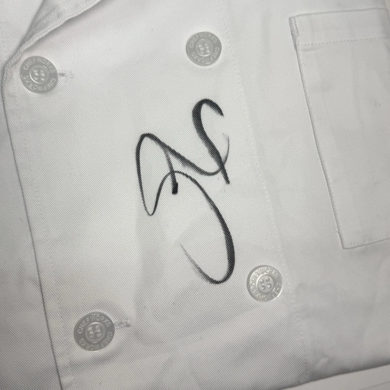 Gordon Ramsay — 🍽️ 🔥 Gordon Ramsay 🔥🍽️ SIGNED Chef Coat PSA COA Autograph HELLS KITCHEN, image 2