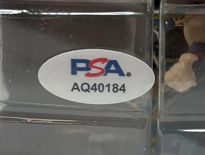 Chris Hemsworth — Chris Hemsworth Signed Marvel Thor Love And Thunder Funko Pop #1040 PSA/DNA, image 3