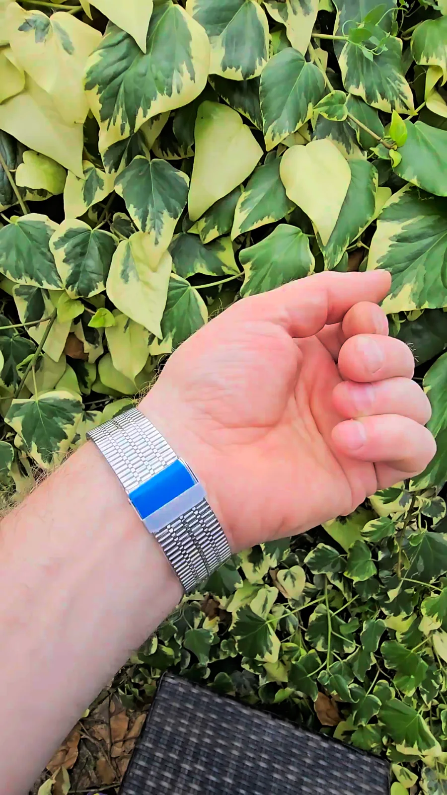 Moonraker Style Prop – James Bond Inspired Wrist Display Model + Bracelet, изображение 2
