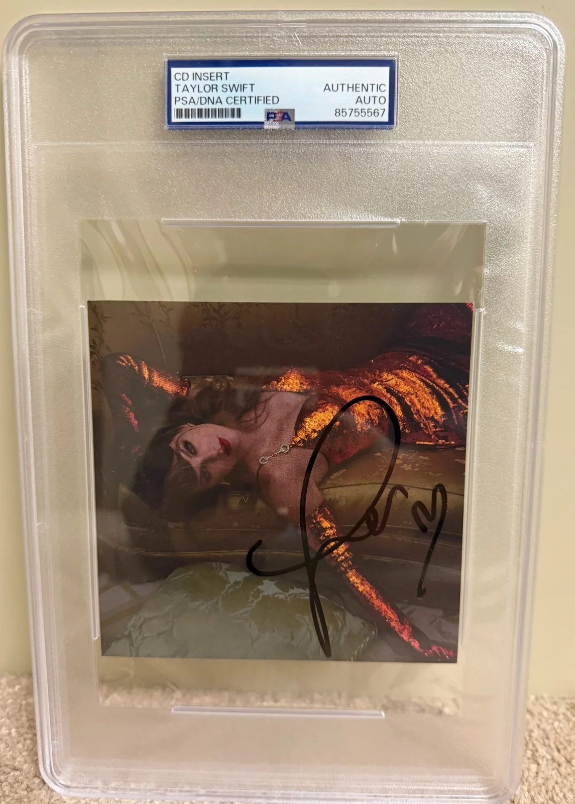 Taylor Swift — TAYLOR SWIFT Life of a Showgirl Signed Autograph CD Photo #4 PSA/DNA COA